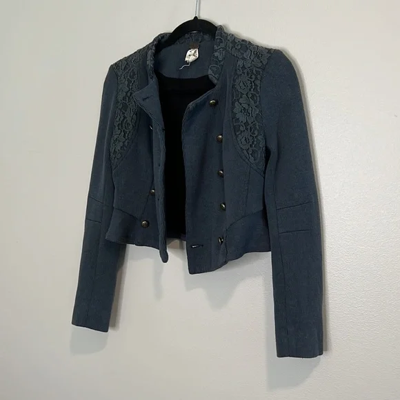 WE THE FREE Free People Navy Blue Military Lace detail Crop Jacket size 2 - Picture 5 of 16